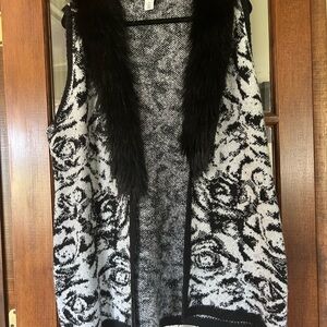 White House Black Market Black and White Floral Cardigan Vest